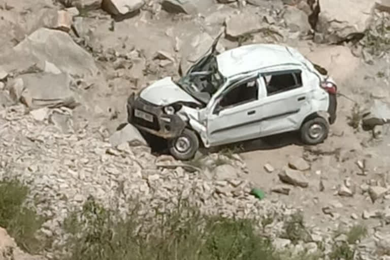 car fell into Saryu river