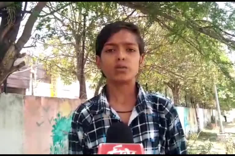 Boy evicted by landlord moves to park in Delhi