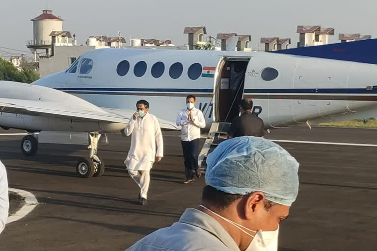 Former CM Kamal Nath and MP Nakul Nath reached Chhindwara
