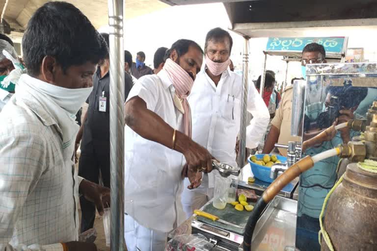 minister sirnivas goud made lemon soda in mahabubnagar district