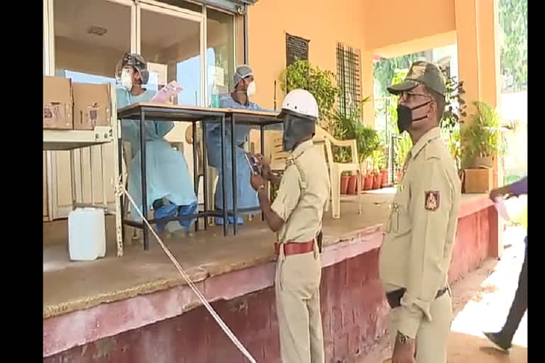 Gadag District cops who are undergoing corona testing