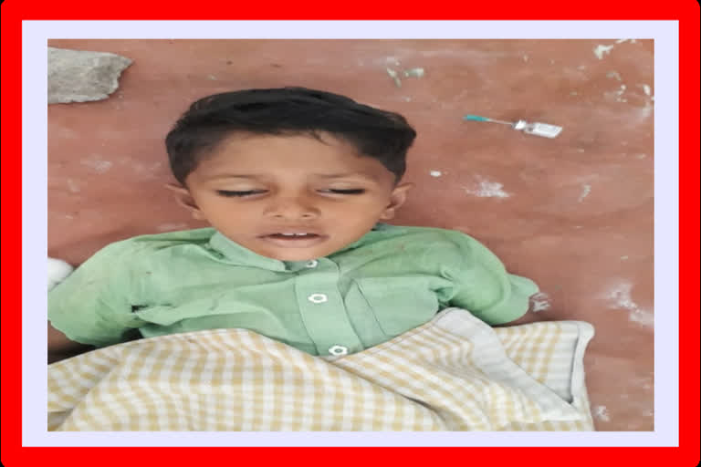 four years old boy death in road accident in choutipally at ananthapur district