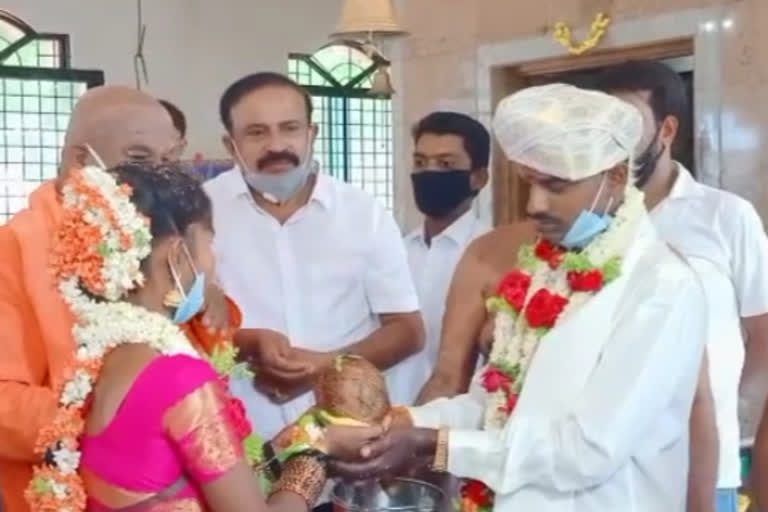 BY Vijayendra Fans helped make a simple wedding of the poor family