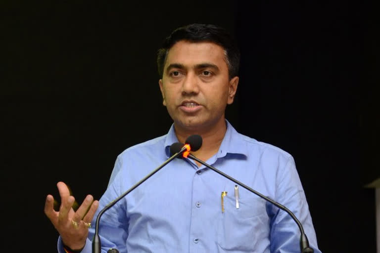 Chief Minister Pramod Sawant  COVID-19  Maharashtra  quarantine  coronavirus test  Goa  Maharashtra travellers  പനാജി കൊറോണ  കൊവിഡ് നെഗറ്റീവെന്ന് തെളിയിക്കുന്ന സർട്ടിഫിക്കറ്റ്  ഗോവയിലേക്ക് പ്രവേശിക്കുക  മുഖ്യമന്ത്രി പ്രമോദ് സാവന്ത്