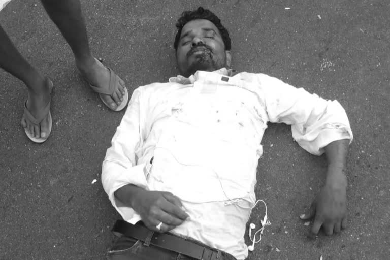 VRA dies in road accident in ananathapuram district