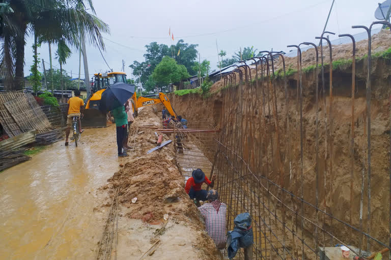 যোৰহাটত অসম্পূৰ্ণ অৱস্থাত মথাউৰি আৰু ৰিটেইনিং ৱাল