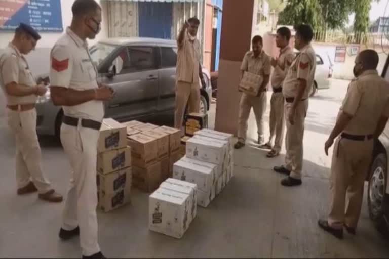 smuggler arrested with huge amount of illegal liquor in palwal