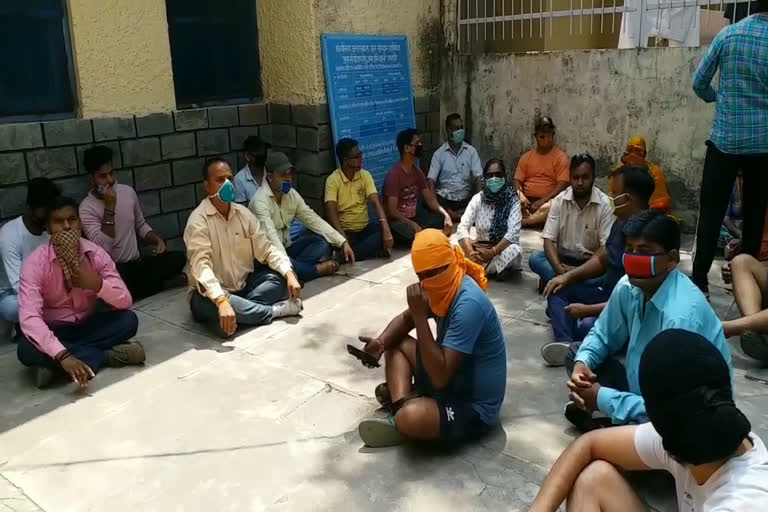 ऋषिकेश पानी न मिलने से नाराज लोग , rishikesh water crisis updates