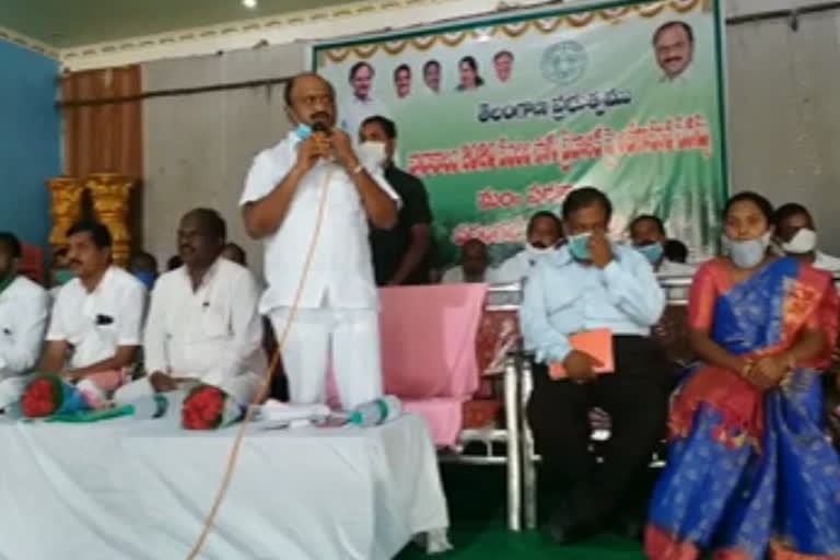 Awareness seminar was held on the cultivation of monsoon crops at Parakala town in Warangal rural district.