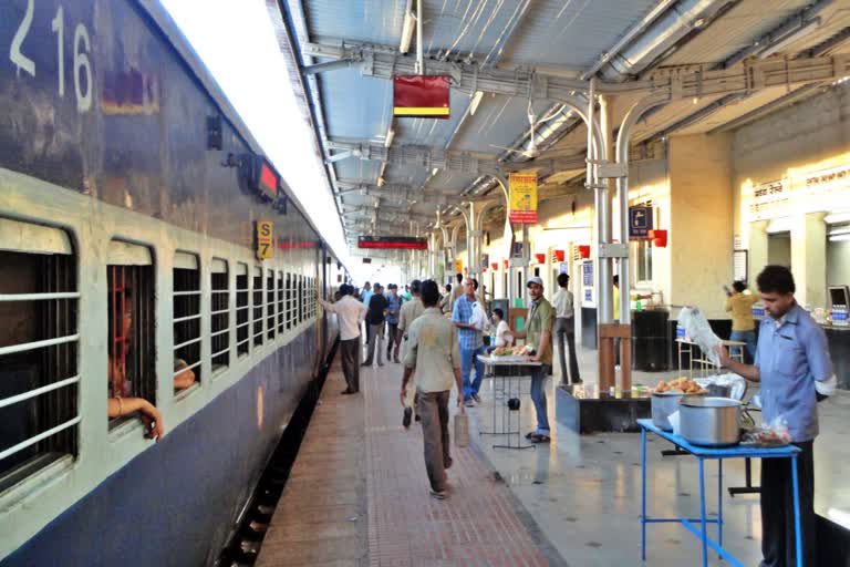 Not ready to open food stalls on rly platforms yet; urge officials not to pressure us: Vendors body