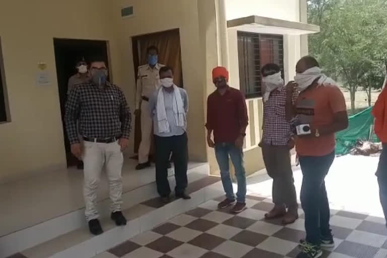 The accused created a ruckus at the complainant's house in chhatarpur