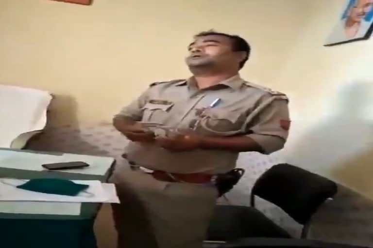 inspector taking bribe