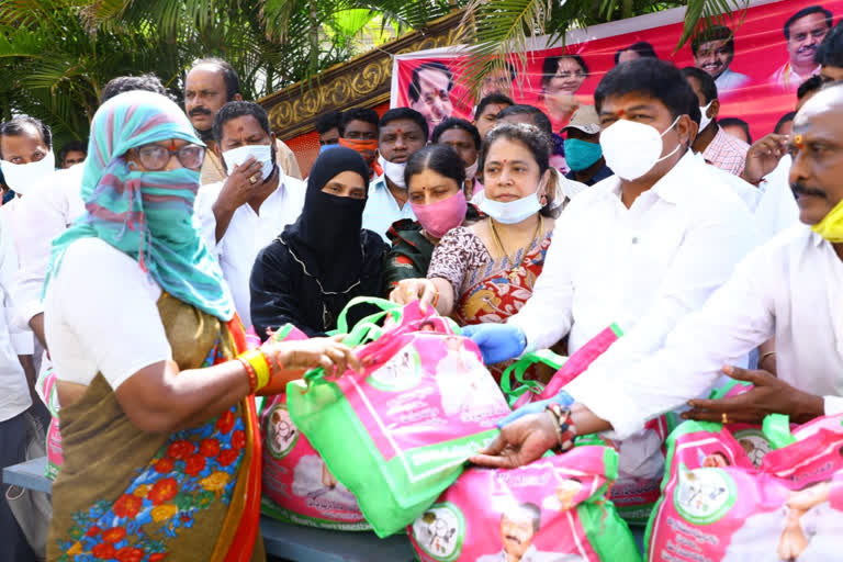 mla narender distributed dadily commodities