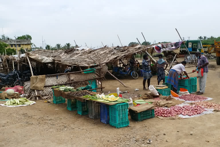 கராட்சி அலுவலர்கள் பேச்சுவார்த்தை