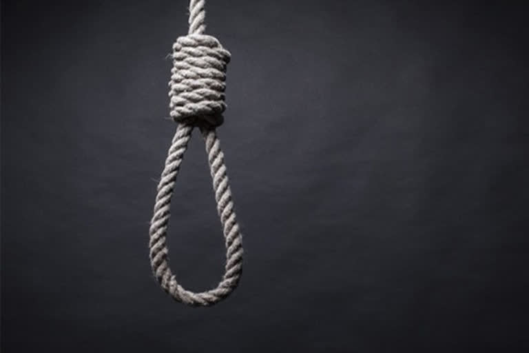 Head constable committed suicide  Dausa Police News  Santhal Police News  Dausa News  constable suicide  rajasthan suicide  Head constable suicide  Dausa constable suiside  Shahpur police suicide  Dausa news  രാജസ്ഥാനിലെ ദൗസ ജില്ല  രാജസ്ഥാൻ വാർത്തകൾ  പൊലീസ് കോൺസ്റ്റബിൾ ആത്മഹത്യ  പൊലീസുകാരൻ ആത്മഹത്യ  സൈന്തൽ പൊലീസ് സ്റ്റേഷൻ  തൂങ്ങിമരിച്ചു