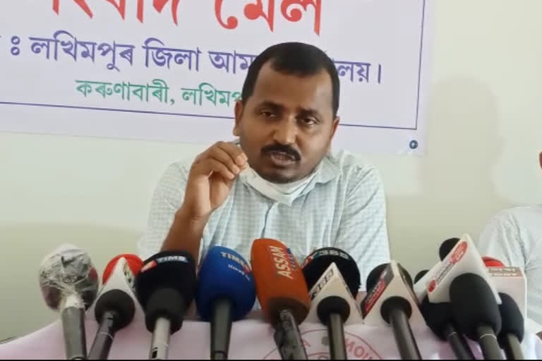 বিৰোধিতা আমছুৰ উপদেষ্টা আজিজুৰ ৰহমানৰ