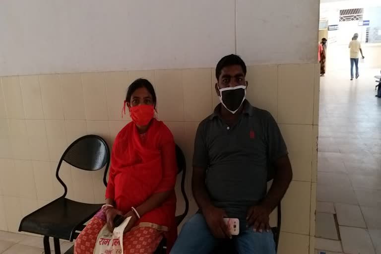 A pregnant woman was not admitted to the Sadar Hospital in Simdega