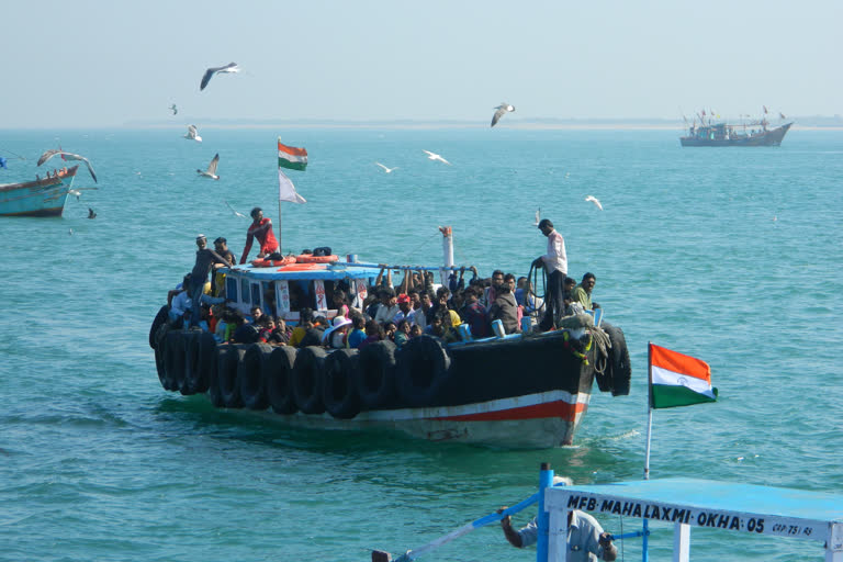 Ferry boat service between Okha-Bat Dwarka will start