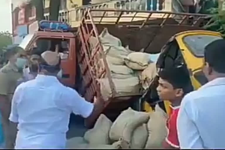 chennai minister jayakumar cleared the accident caused by mini lorry