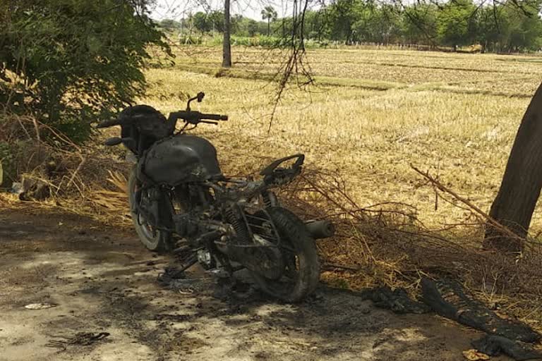 bike burn in yadadribhuvanagiri district