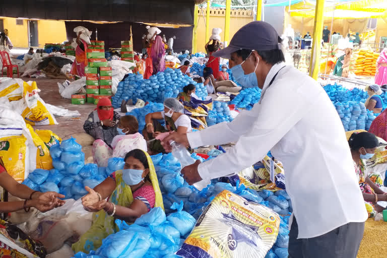 Free rations being given in collaboration with district administration will stop in indore