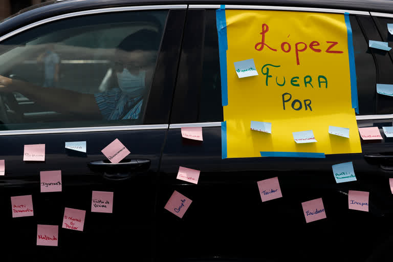 protest against mexican president in mexico