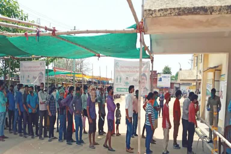 Screening of migrant workers in Hazaribag Community Hospital