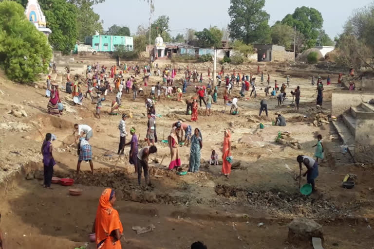 Pond deepening in Malkharoda