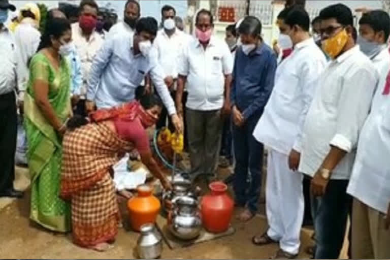 kodangal MLA narendar reddy launched the Mission Bhagiratha water in vikarabad district