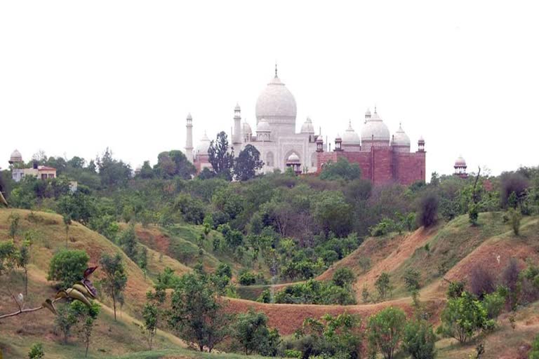 agra containment zone