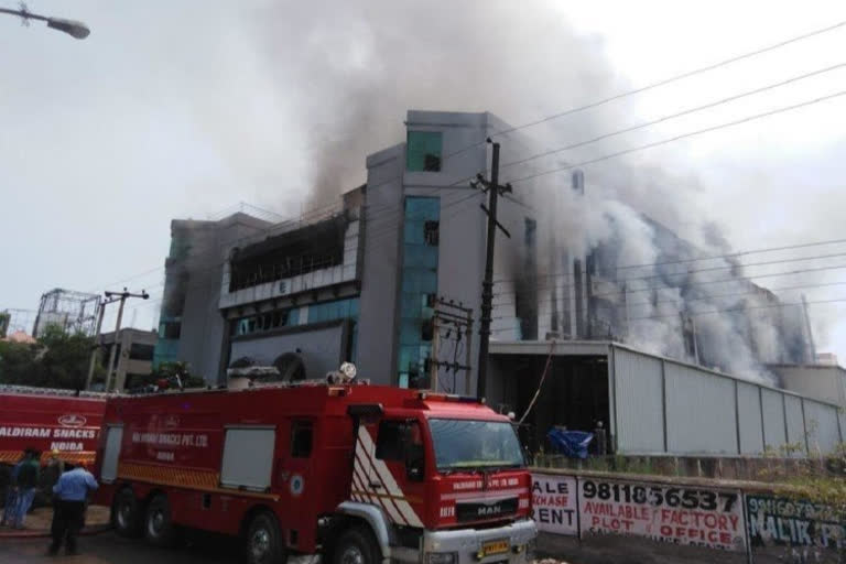 fire broke out at a garment company in Noida