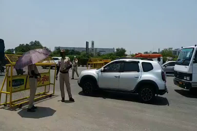 haryana opens gurugram delhi border after new guidelines