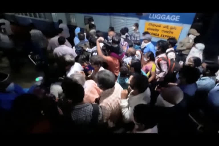 railway passengers problems in vijayawada