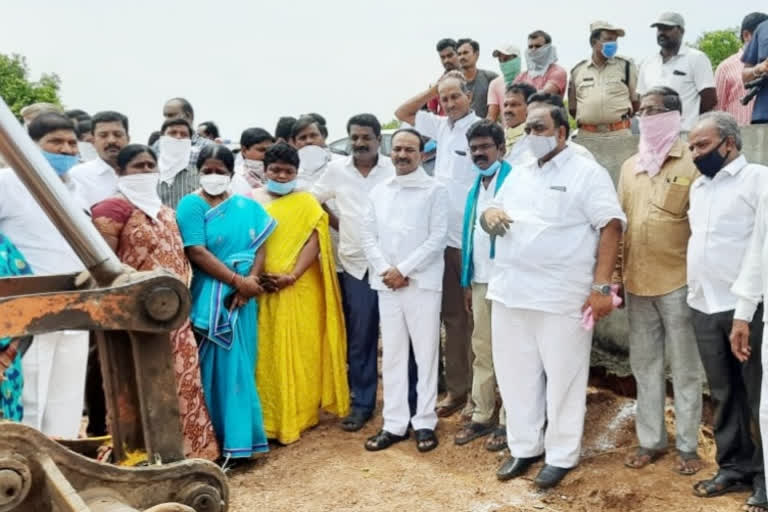 minister eetala rajendhar tour at thimmapur, karimnagar district