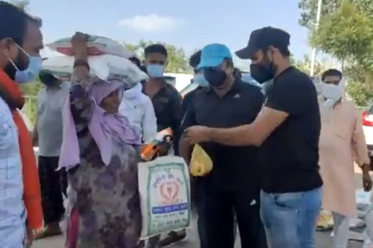 mohammed shami helping poor during coronavirus pandemic lockdown