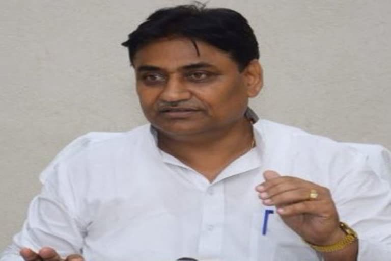 Quarantine Centers in karauli  karauli news  minister govind singh dotasara  जिला शिक्षा अधिकारी गणपत लाल मीणा  करौली शिक्षा विभाग  मंत्री गोविंद सिंह डोटासरा  करौली की खबर