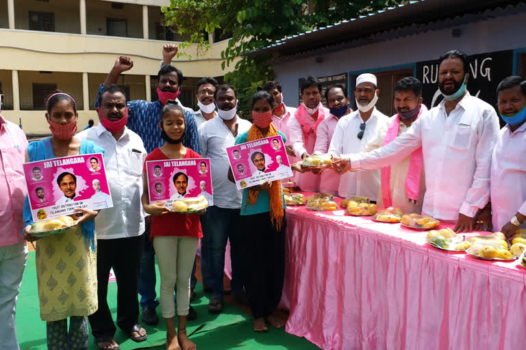 Musheerabad Mla Muta gopal distributed fruits for Orphans