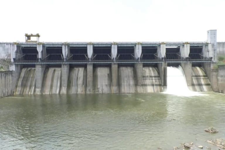 fata-dam-gate-opened-for-water-supply-in-alirajpur