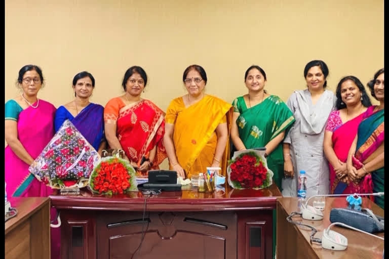 women ias officers wishes to apcs