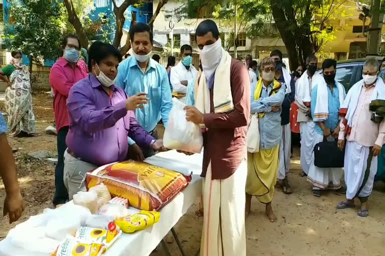 grocery distribution to brahmins by christian orgnisation