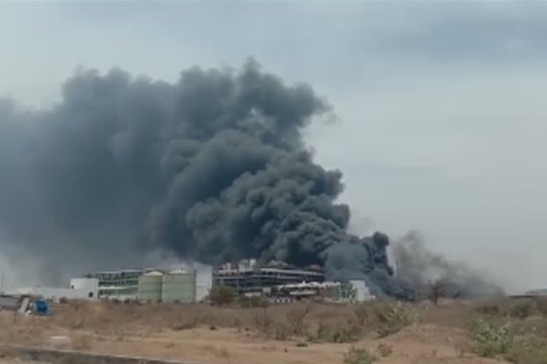 chemical factory Explosion, chemical factory Explosion in Gujarat, Gujarat chemical factory Explosion news, ಕೆಮಿಕಲ್​ ಫ್ಯಾಕ್ಟರಿ ಸ್ಫೋಟ, ಗುಜರಾತ್​ನಲ್ಲಿ ಕೆಮಿಕಲ್​ ಫ್ಯಾಕ್ಟರಿ ಸ್ಫೋಟ, ಗುಜರಾತ್​ನಲ್ಲಿ ಕೆಮಿಕಲ್​ ಫ್ಯಾಕ್ಟರಿ ಸ್ಫೋಟ ಸುದ್ದಿ,