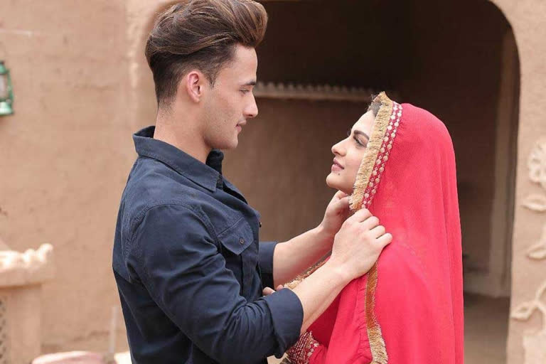 Asim Riaz, Himanshi Khurana tease fans of on-screen reunion?