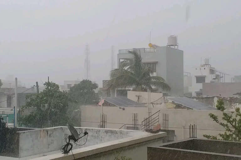 rainy weather in Bhavnagar