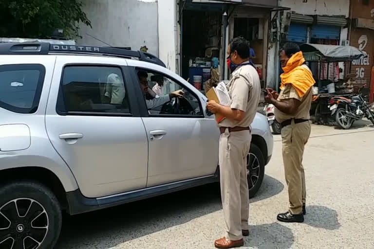 kurukshetra police doing challan of people without mask