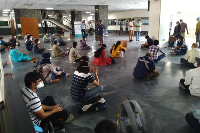 aiims nurses union protest