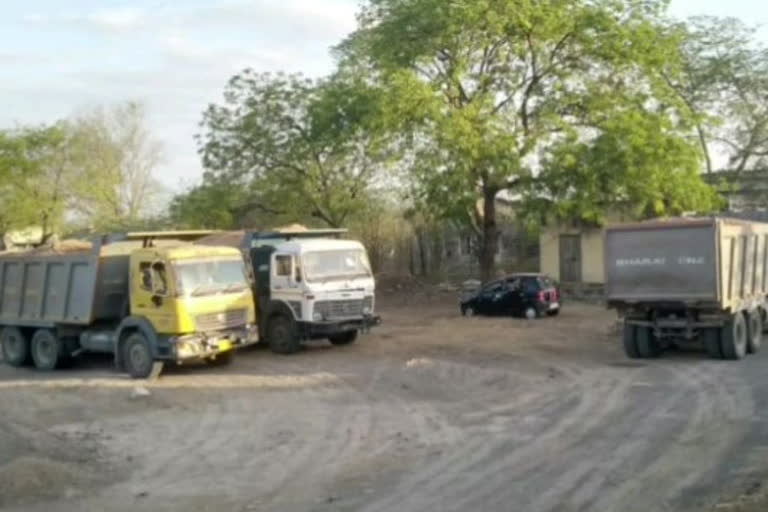 sand lorries seized