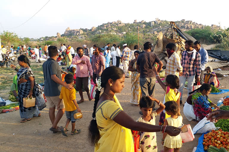 no physical distance in vegetable markets in medak