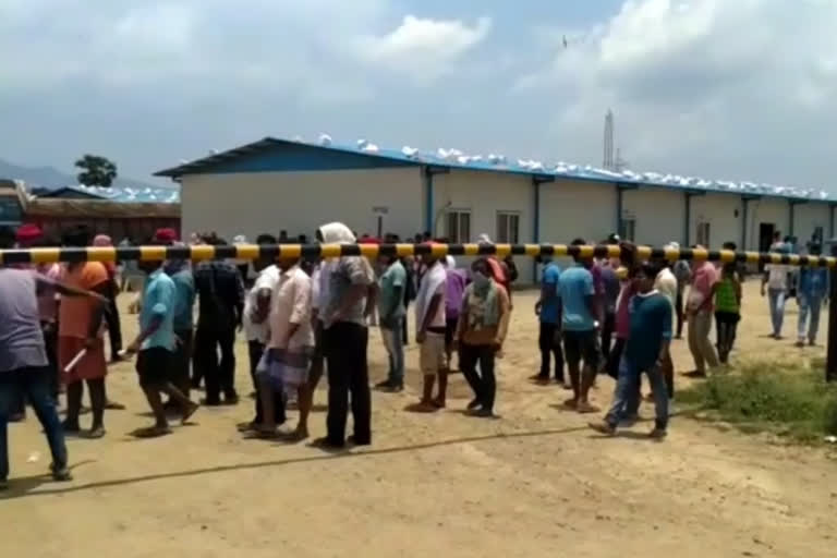 Bridge Gopal Construction Company workers' strike demanding payment