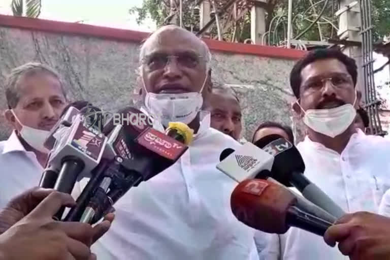 Kharge talk about Rajya Sabha election, Rajya Sabha election candidate selection matter, mallikarjun Kharge news, ರಾಜ್ಯಸಭಾ ಚುನಾವಣೆ ಆಯ್ಕೆ ವಿಚಾರ, ರಾಜ್ಯಸಭಾ ಚುನಾವಣೆ ಆಯ್ಕೆ ವಿಚಾರದ ಬಗ್ಗೆ ಖರ್ಗೆ ಹೇಳಿಕೆ, ರಾಜ್ಯಸಭಾ ಚುನಾವಣೆ ಆಯ್ಕೆ ವಿಚಾರ ಸುದ್ದಿ,