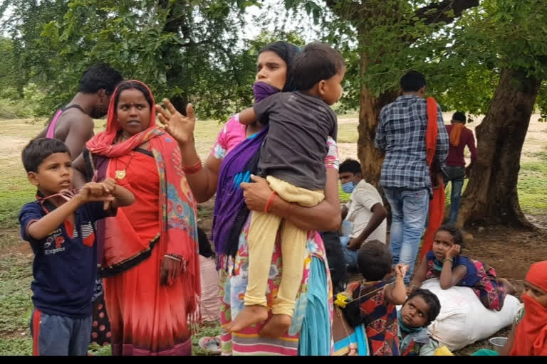 Barwara reached laborers going to Chhattisgarh from UP